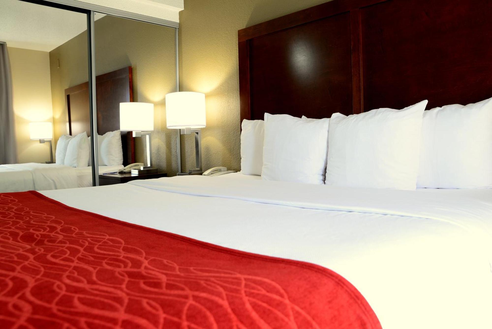 Comfort Inn University Durham - Chapel Hill Экстерьер фото