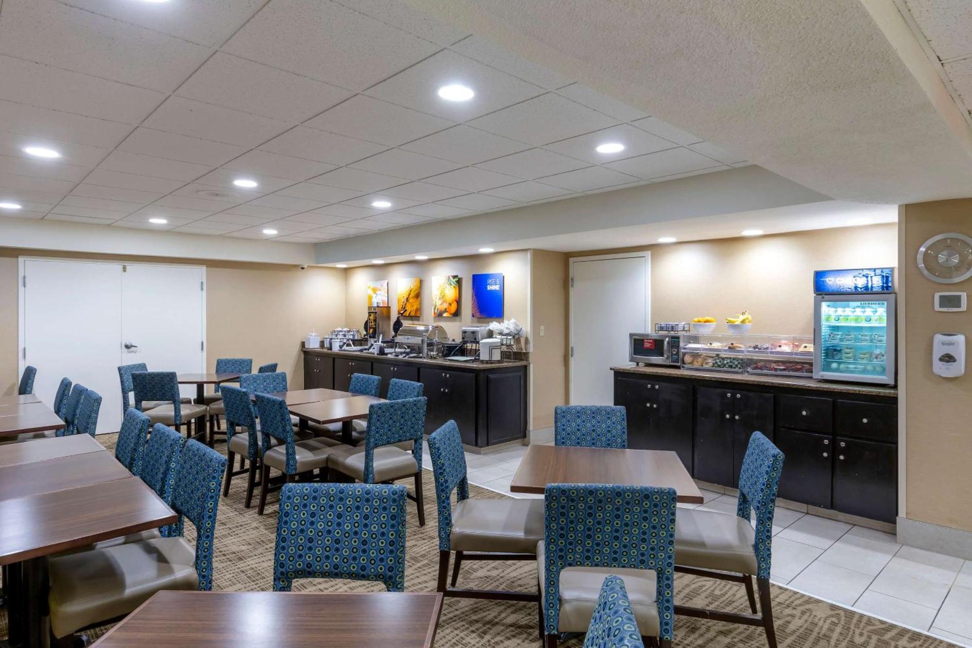 Comfort Inn University Durham - Chapel Hill Экстерьер фото