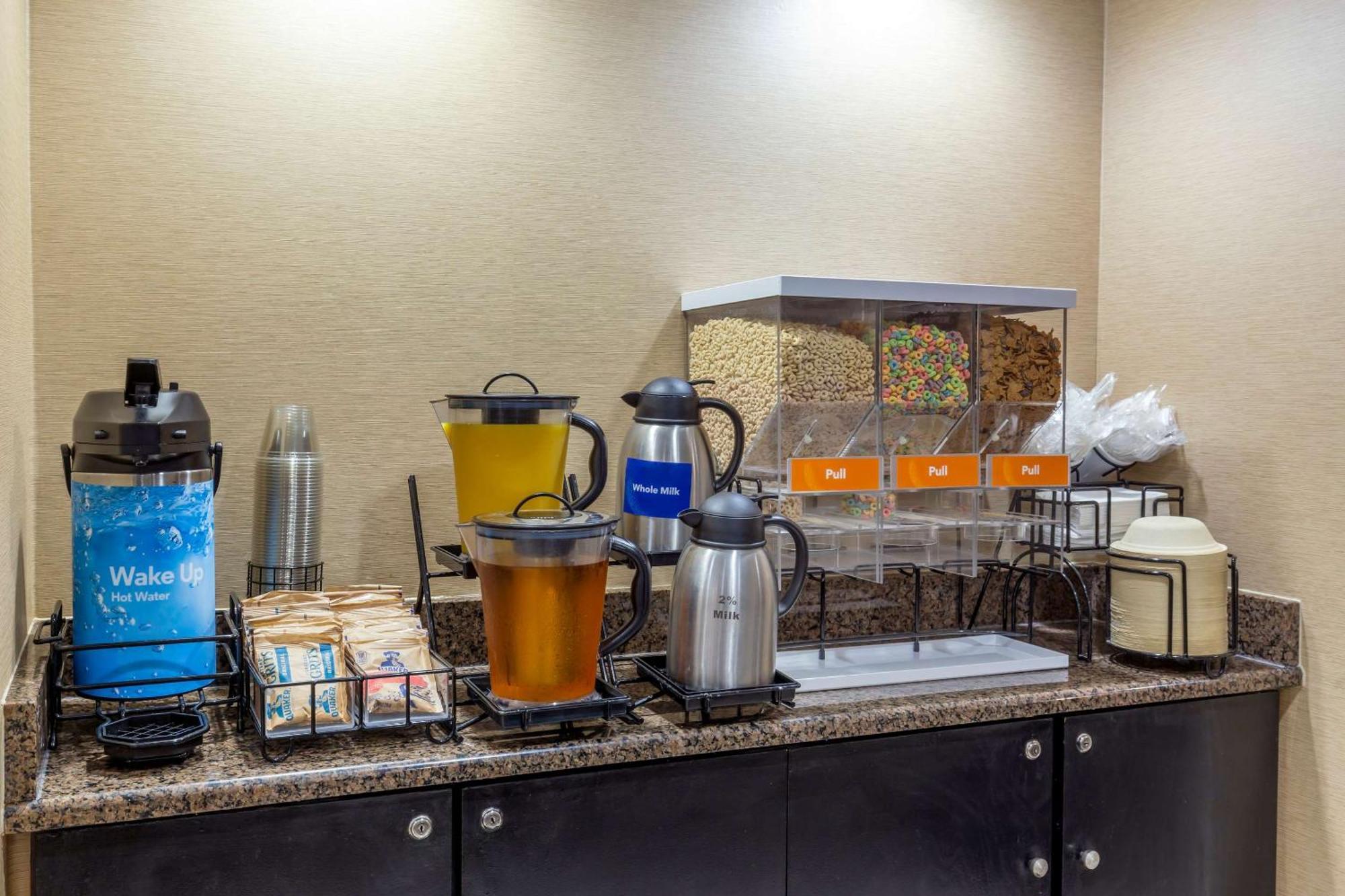 Comfort Inn University Durham - Chapel Hill Экстерьер фото