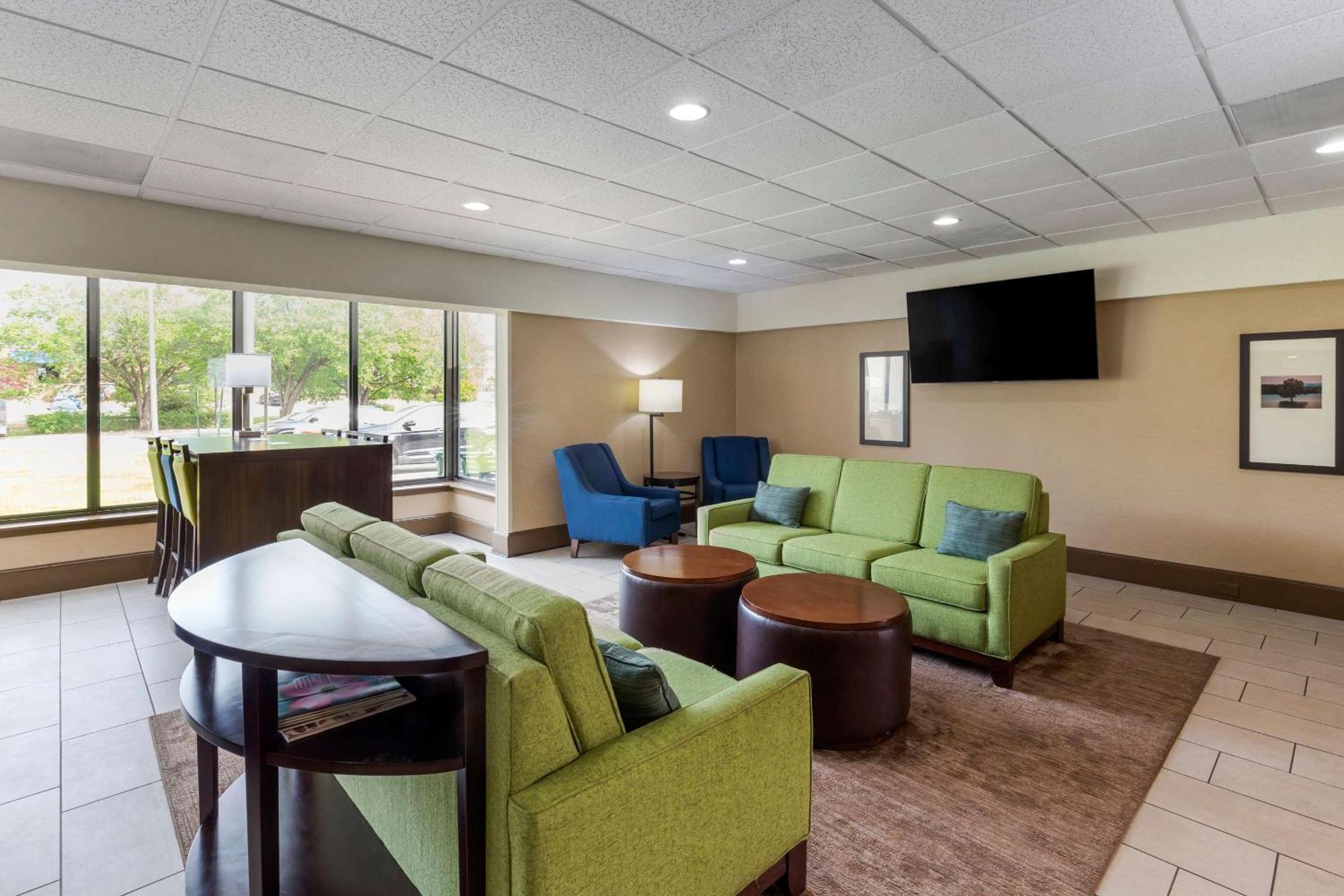 Comfort Inn University Durham - Chapel Hill Экстерьер фото